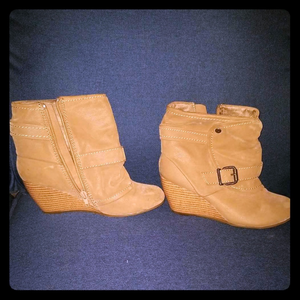 Ankle boots